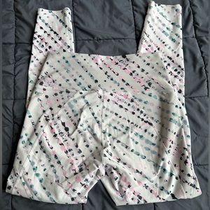 White GapFit leggings. Size M